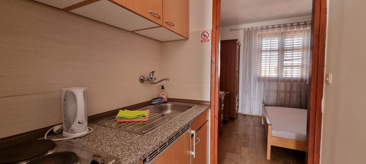 Apartments Real - 10 M From Sea Medulin Exterior foto