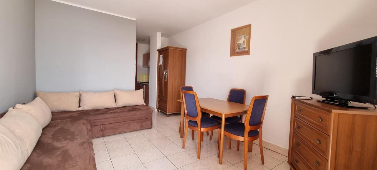 Apartments Real - 10 M From Sea Medulin Exterior foto